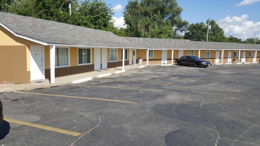 Chief Motel Keokuk Exterior photo